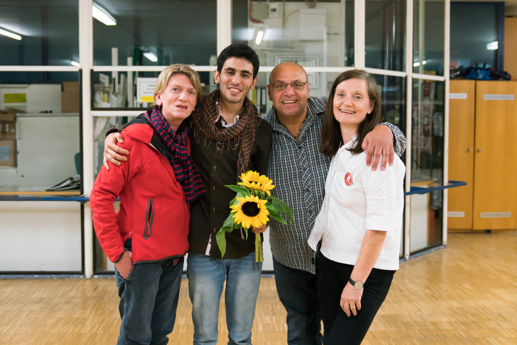 Aeham Ahmad und Bergo Kamal Ibrahim mit Bianka Huber und Birgit Römer-Wolf
